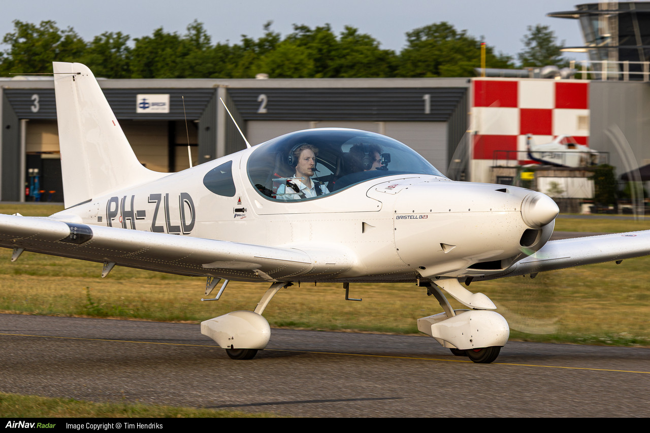 Photo Gallery - Aircraft PH-ZLD Photo - AirNav Radar - Global