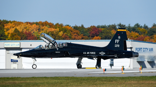 Photo Gallery - Aircraft 68-8172 Photo - AirNav Radar - Global Flight ...