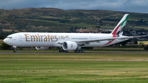 Flight EK762 / UAE83F - Emirates - AirNav Radar Flight Tracker