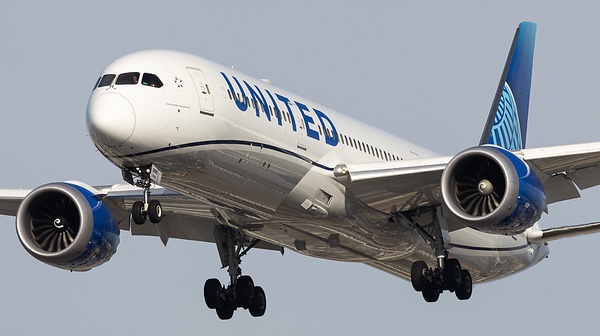 テント 210×255×H115cm 210×135×H105cm UA-61 Flight UA61 / UAL61 - United Airlines - AirNav Radar Flight Tracker