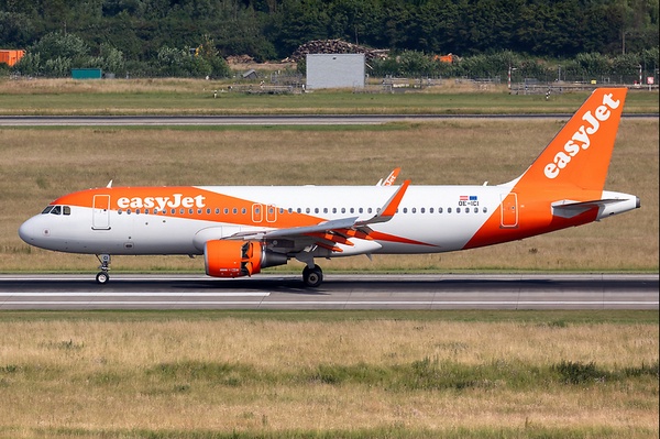 Lfpg Gates Flight U24578 / EJU31WC - easyJet Europe Airline - AirNav Radar Flight ...