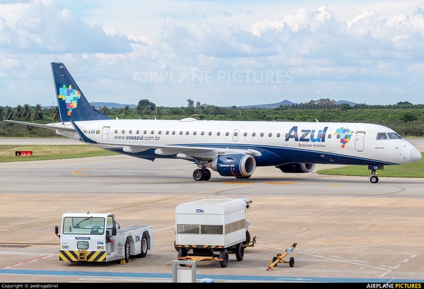 PR-AXN - E195 - Embraer 190-200AR-195AR - Azul Linhas Aéreas ...